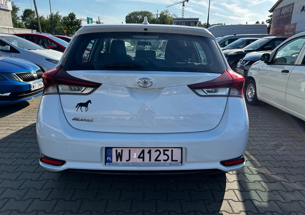 Toyota Auris cena 41900 przebieg: 192000, rok produkcji 2018 z Warszawa małe 121